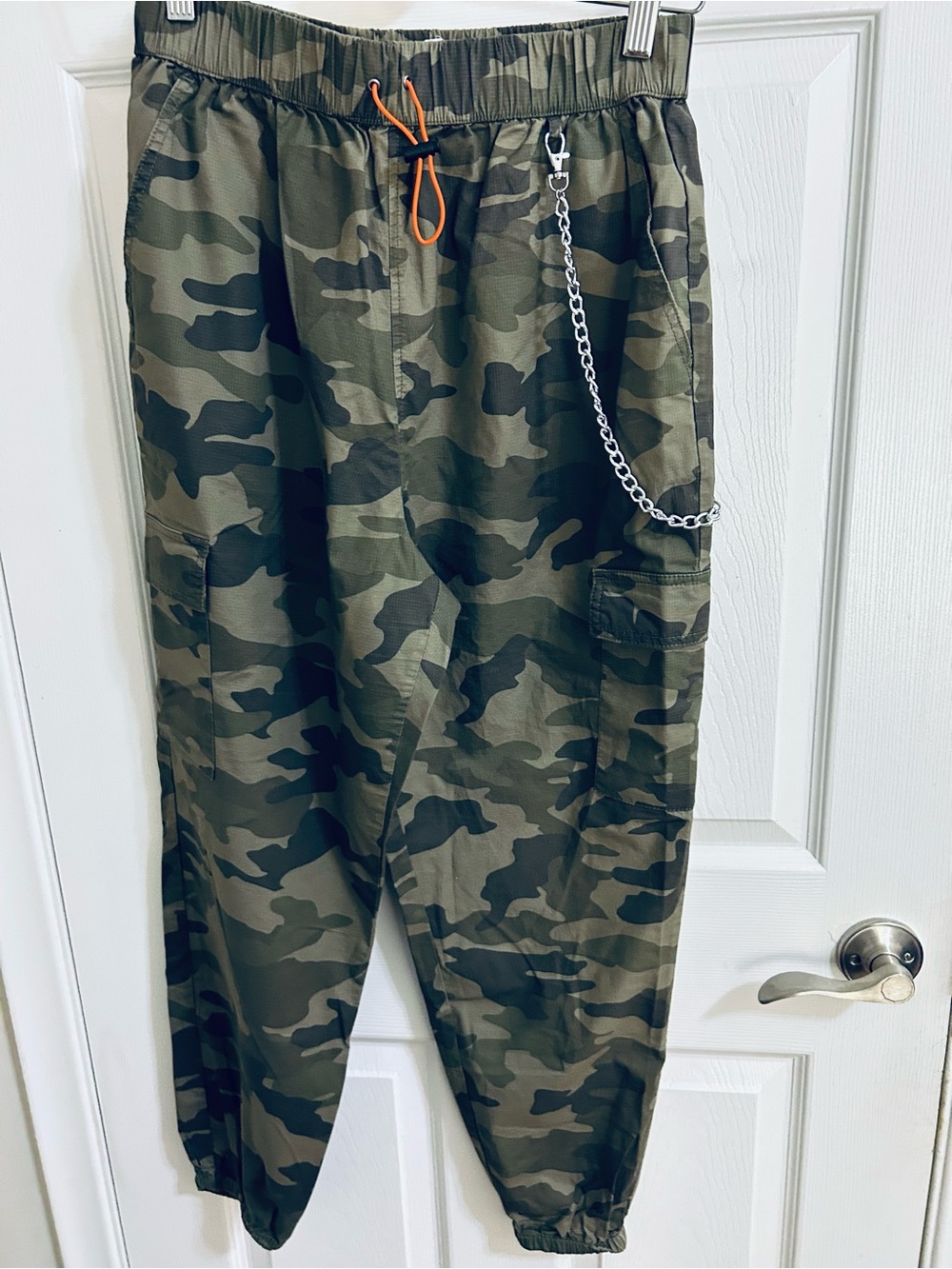 Women’s  Camouflage Cargo Jogger Pants - Olive Camo